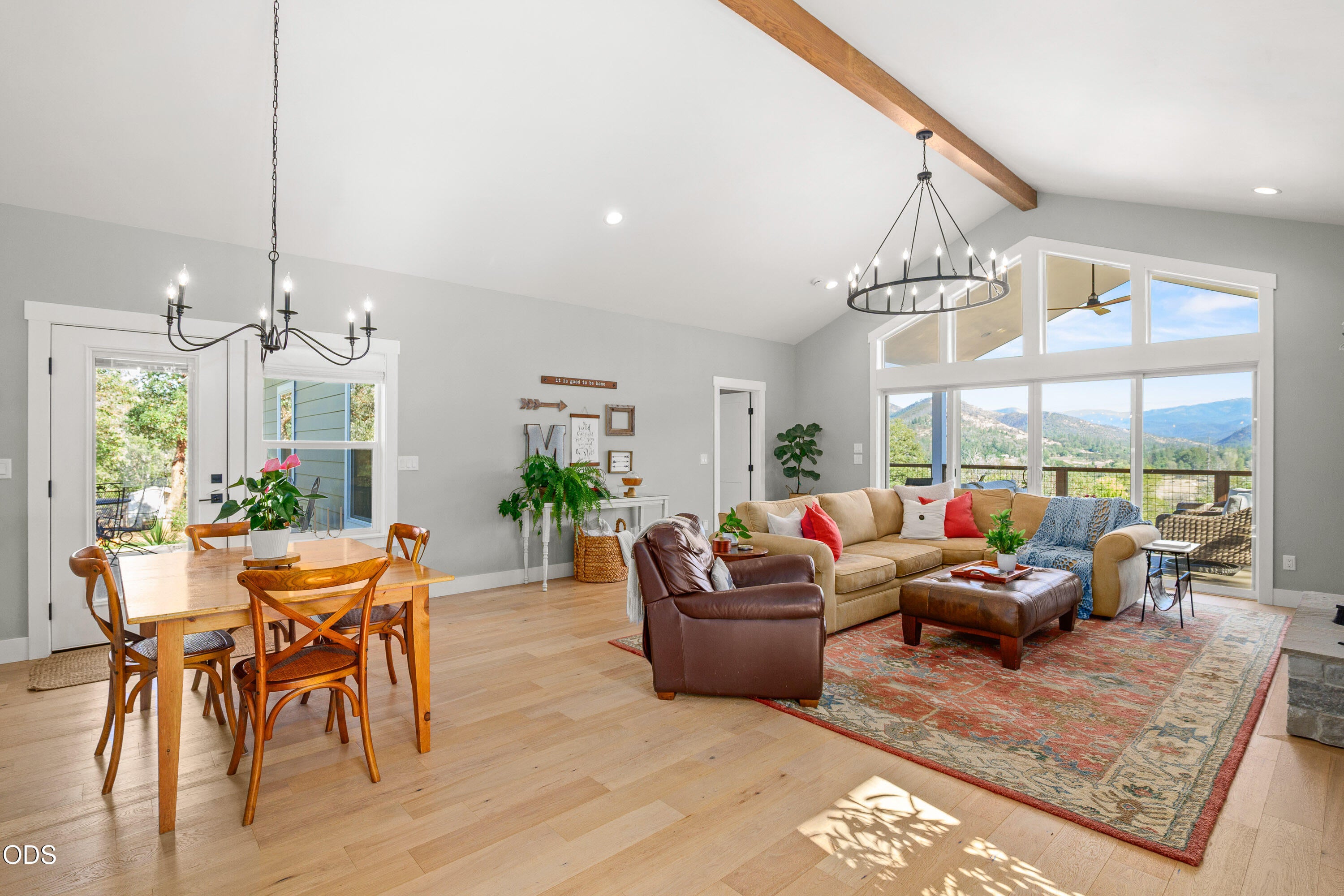 145 Lomas Road Jacksonville, OR 97530 - Photo 7 of 57 Gallery Image 7
