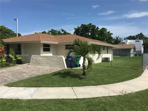 $3,200 | 5782 Southwest 61st Street, Unit 5782, Miami, FL 33143