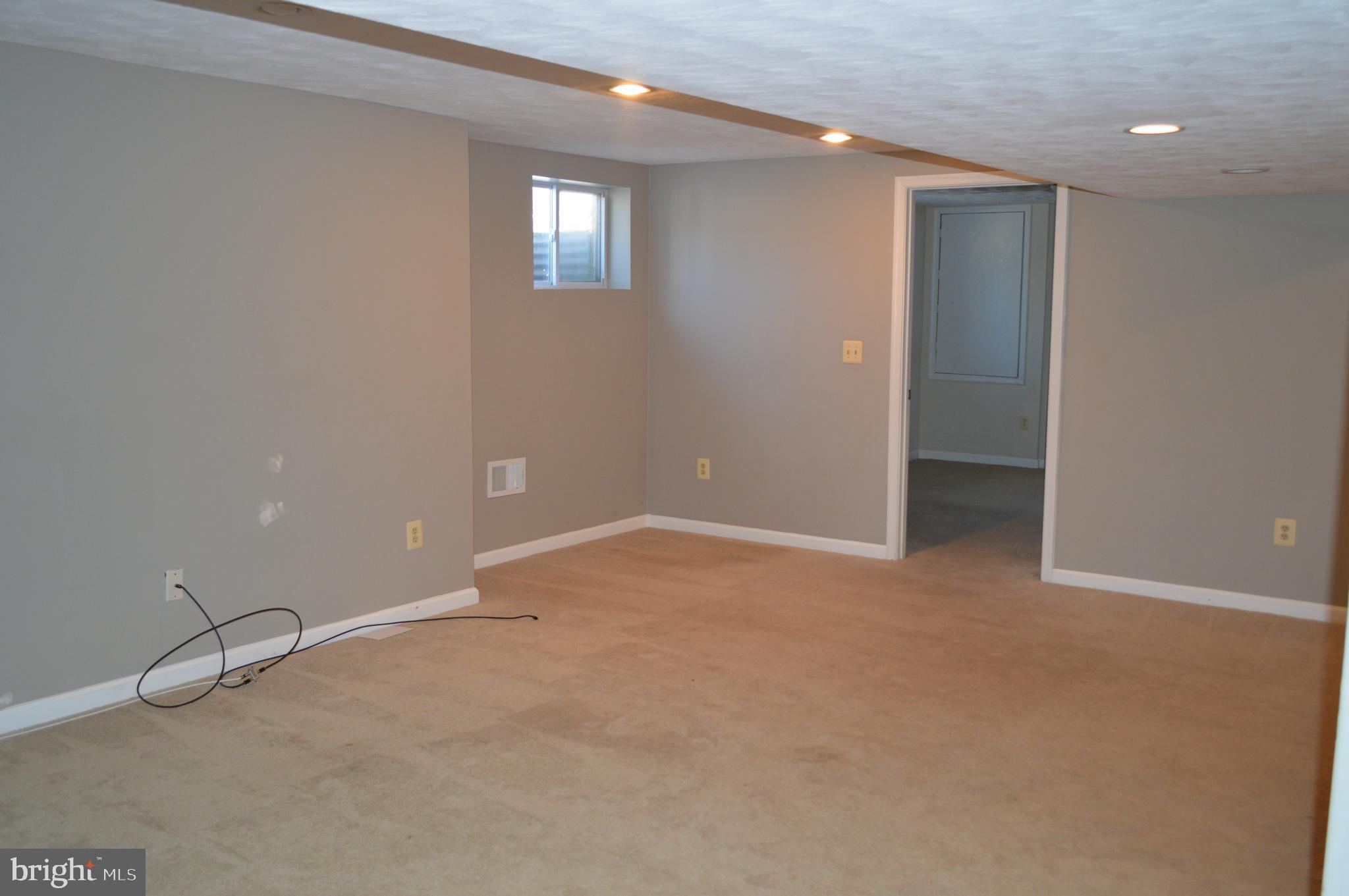 10110 Portland Road Silver Spring, MD 20901 - Photo 28 of 39