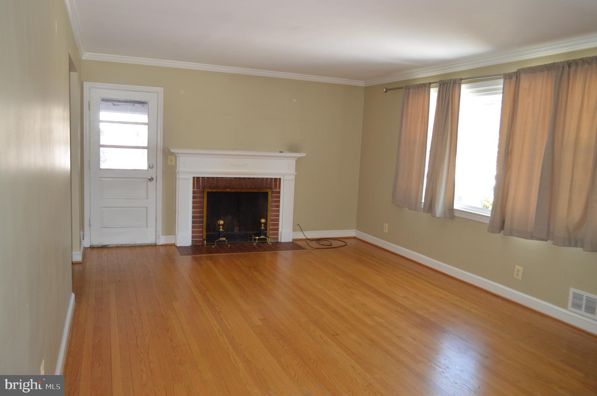 10110 Portland Road Silver Spring, MD 20901 - Photo 4 of 39