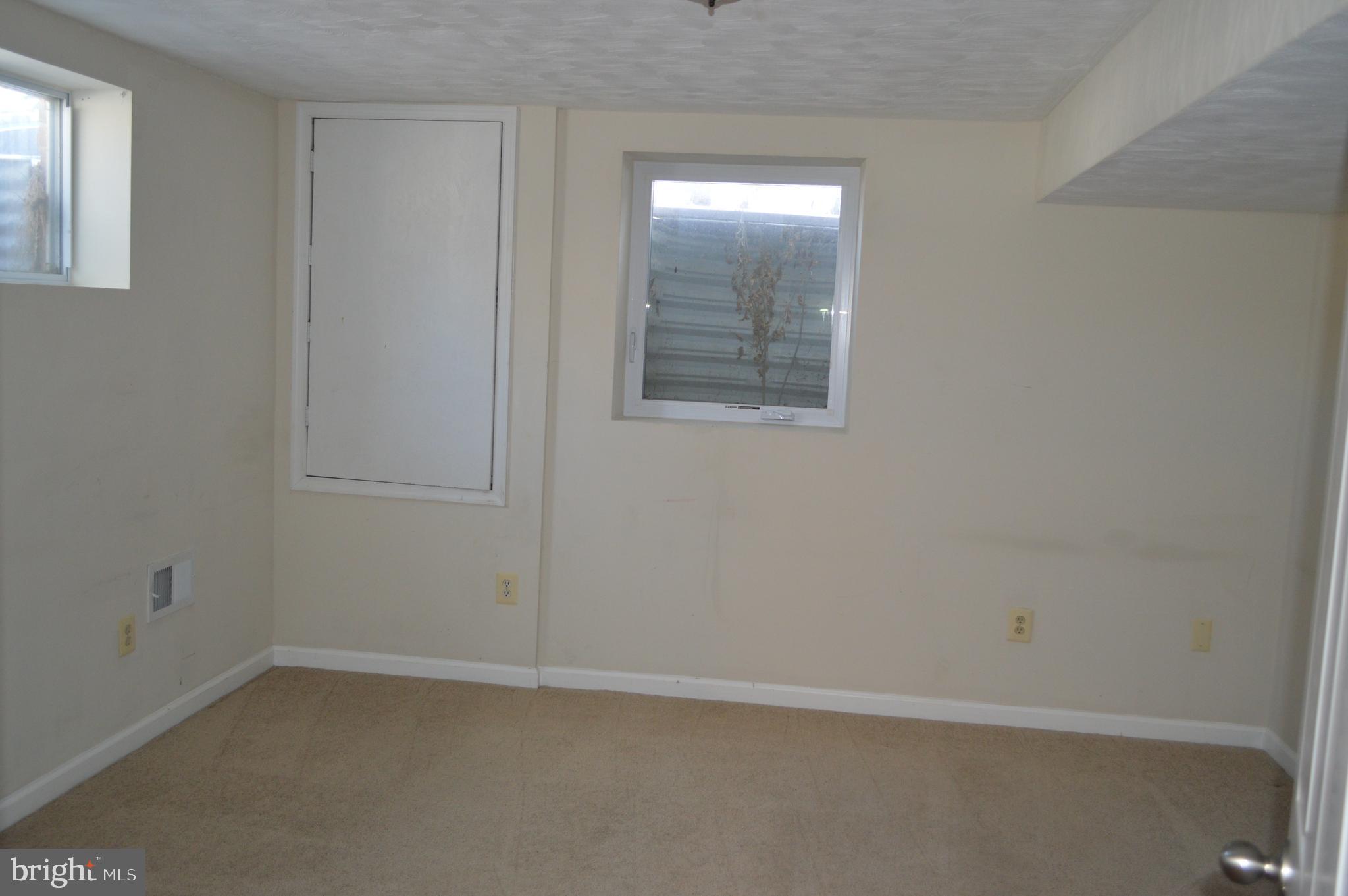 10110 Portland Road Silver Spring, MD 20901 - Photo 33 of 39