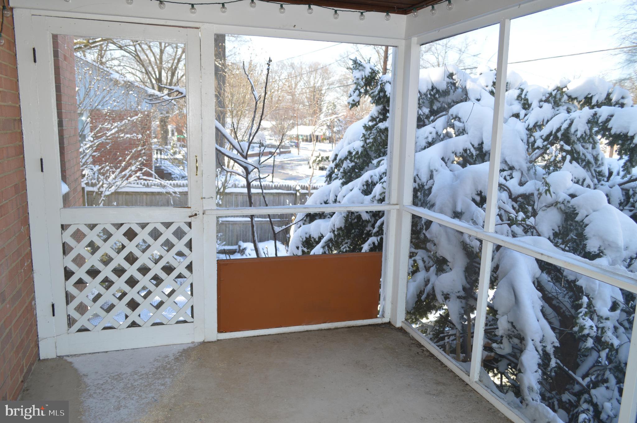 10110 Portland Road Silver Spring, MD 20901 - Photo 5 of 39 Screened in Porch