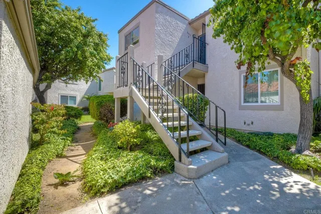 $3,950 | 6677 Paseo Del Norte, Unit B, Carlsbad, CA 92011