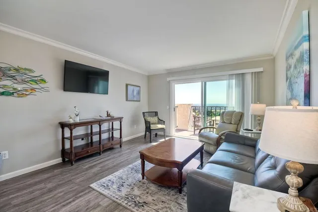 $3,950 | 6677 Paseo Del Norte, Unit B, Carlsbad, CA 92011