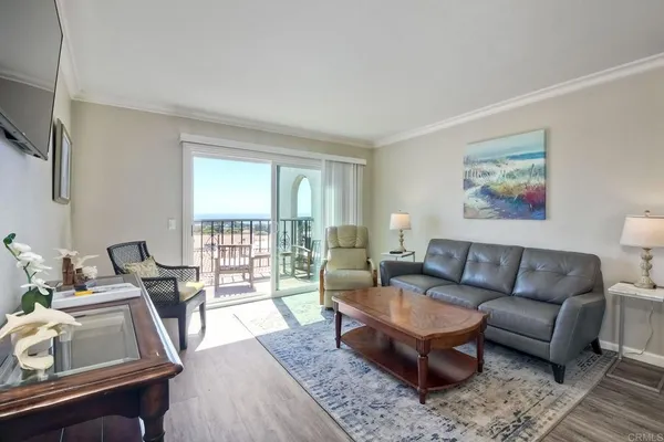 $3,950 | 6677 Paseo Del Norte, Unit B, Carlsbad, CA 92011