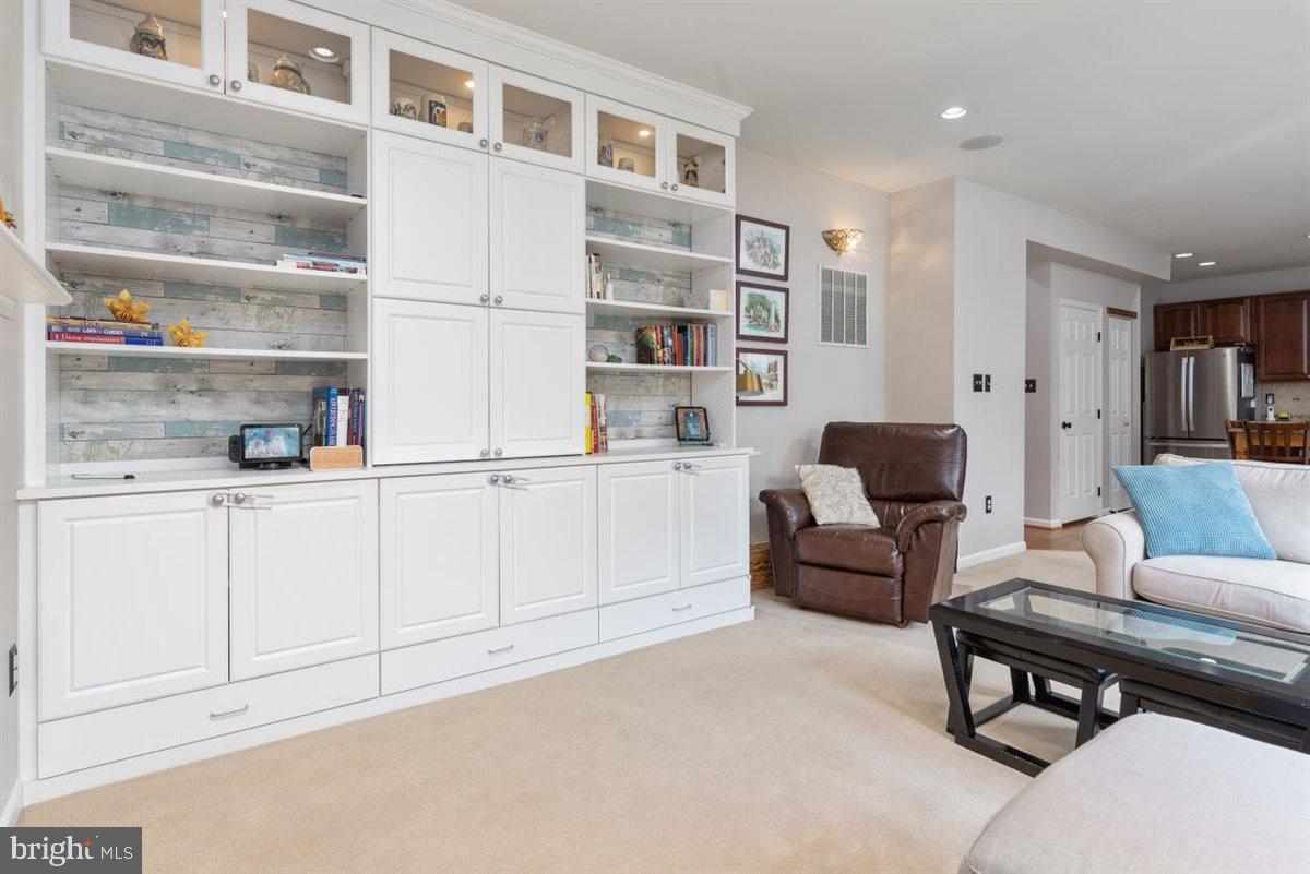 7813 Callington Way Hanover, MD 21076 - Photo 14 of 41 Custom built in cabinets with tons of storage.