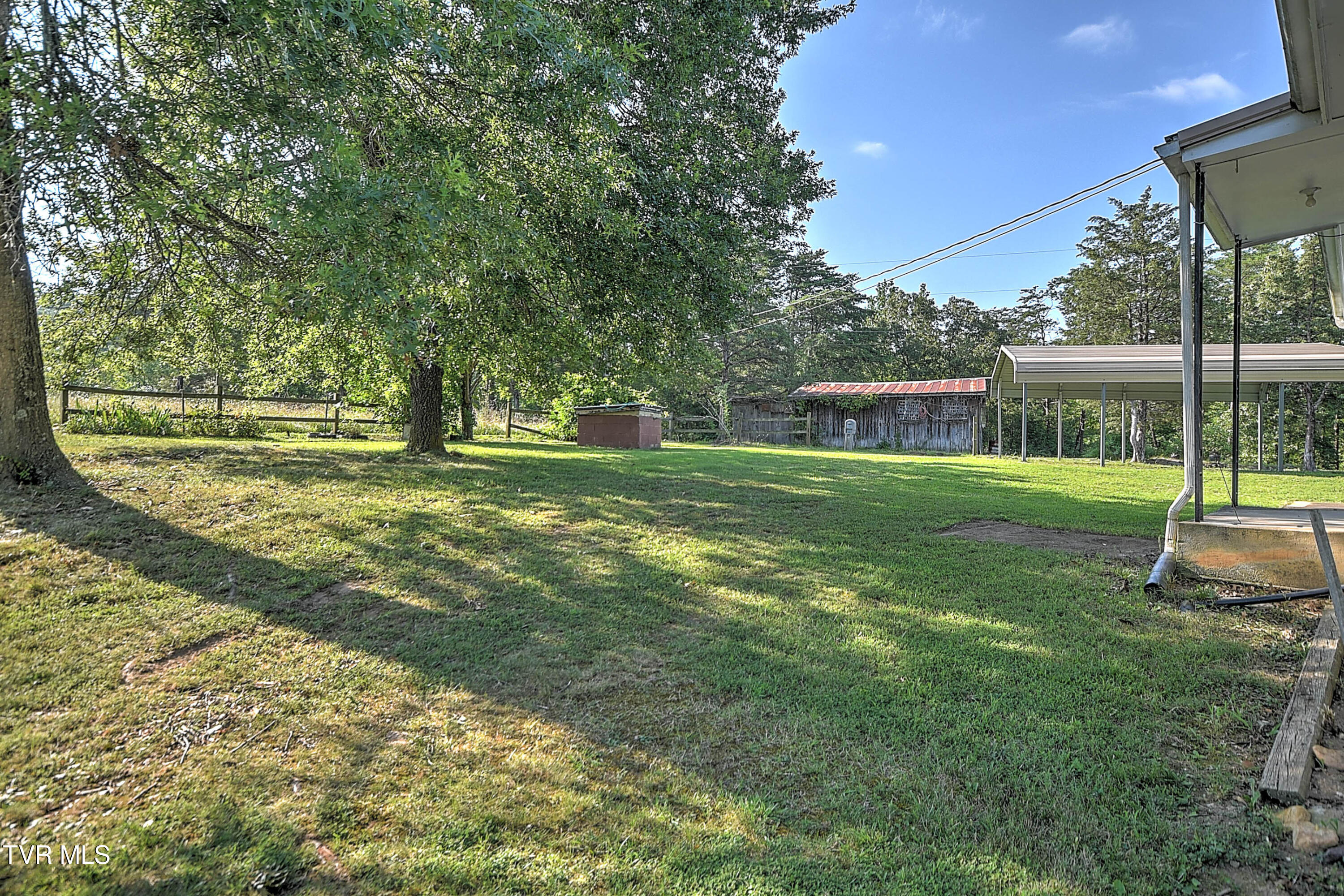 805 Dixie Road Greeneville, TN 37743 - Photo 11 of 63 805 Dixie JK-33