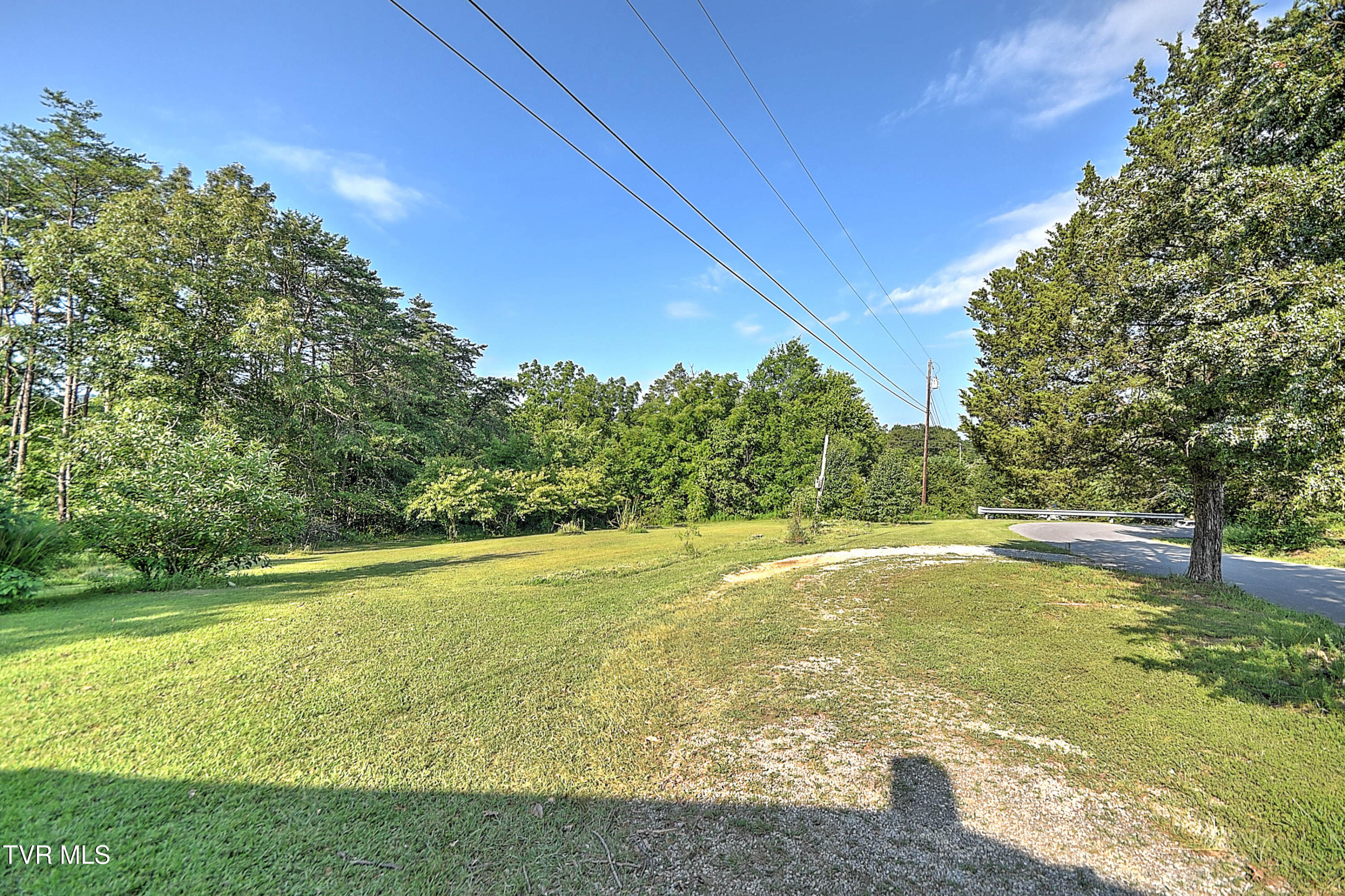 805 Dixie Road Greeneville, TN 37743 - Photo 14 of 63 805 Dixie JK-39