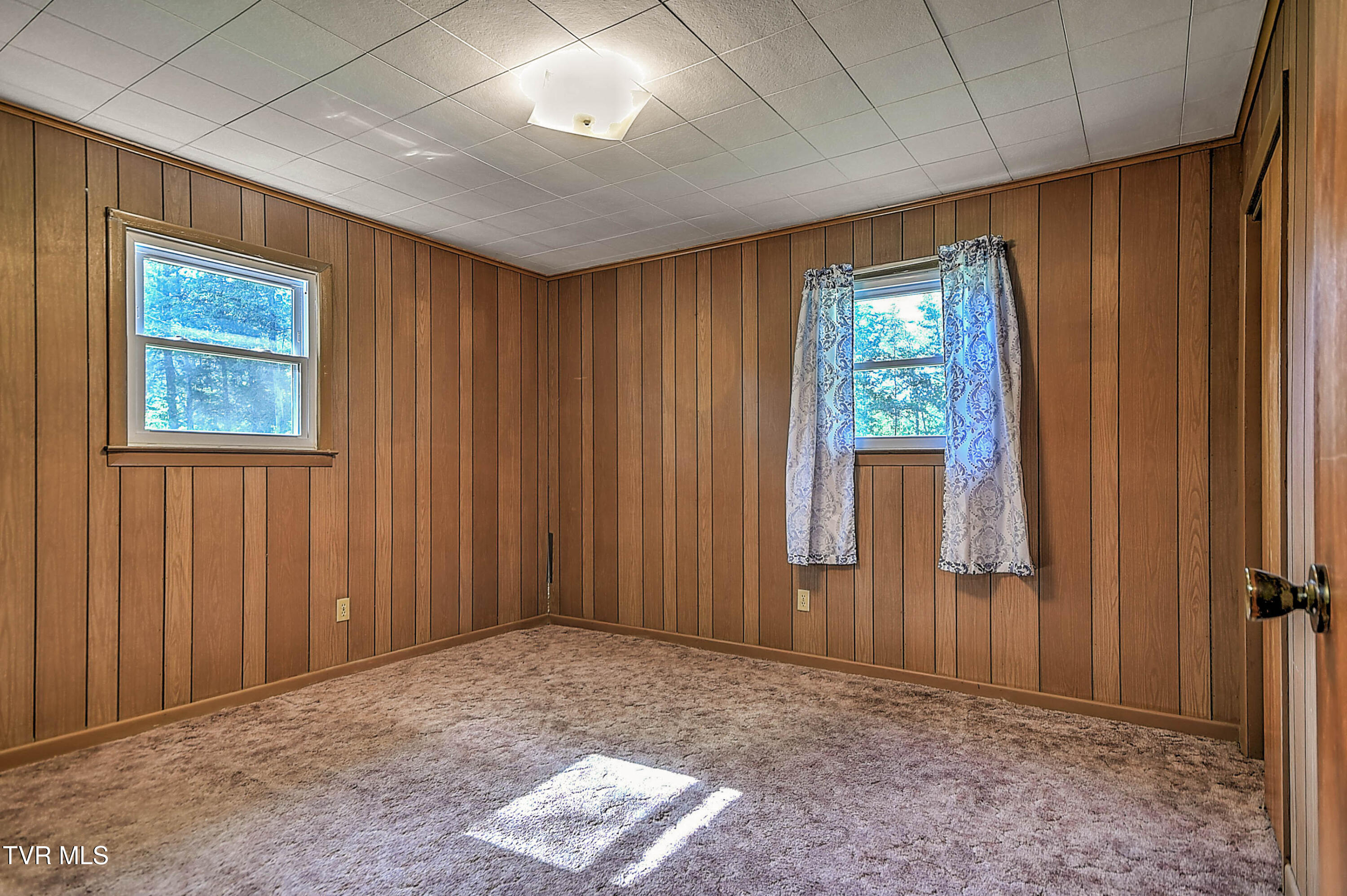 805 Dixie Road Greeneville, TN 37743 - Photo 30 of 63 805 Dixie JK-16