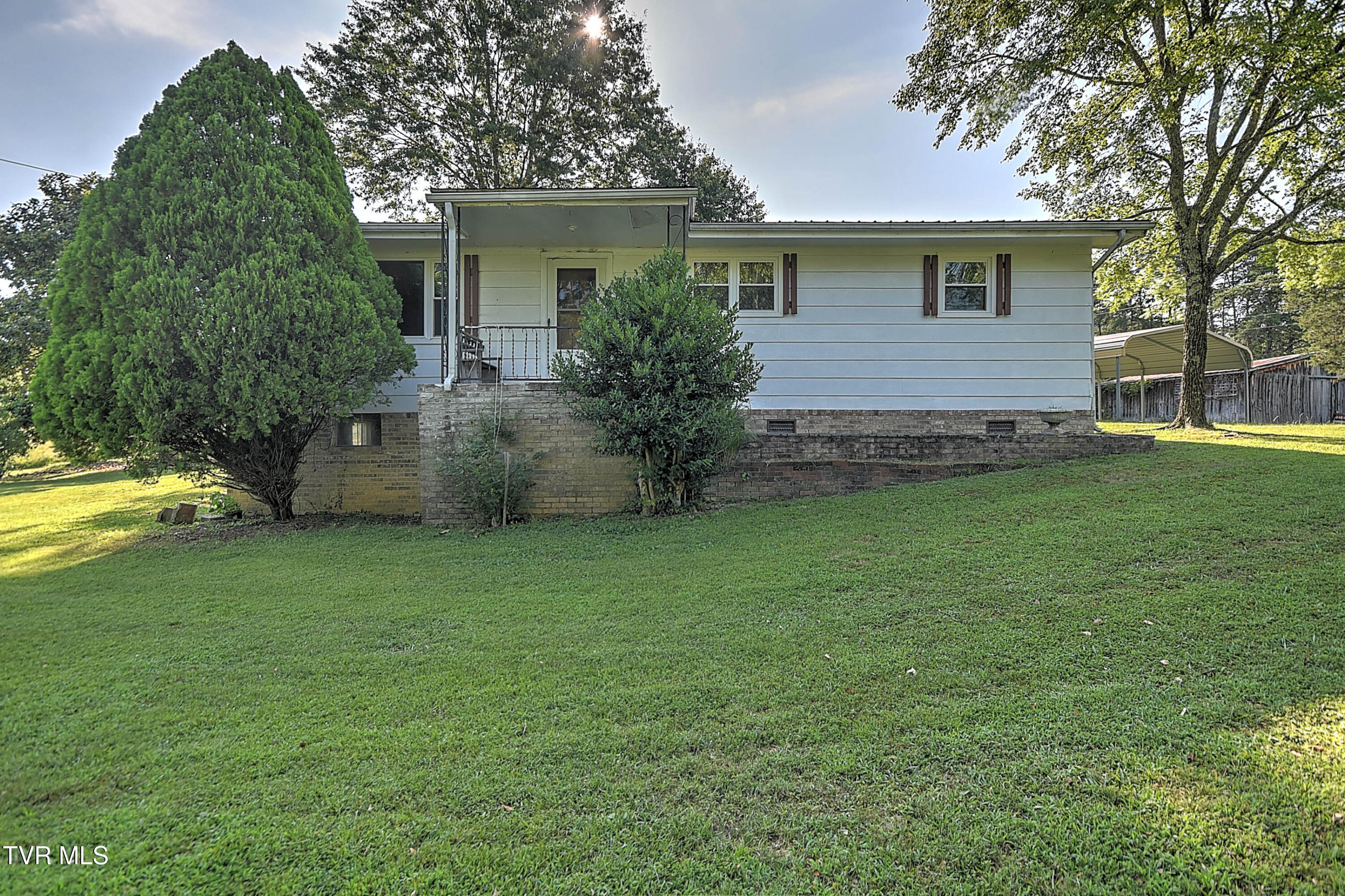 805 Dixie Road Greeneville, TN 37743 - Photo 5 of 63 805 Dixie JK-2