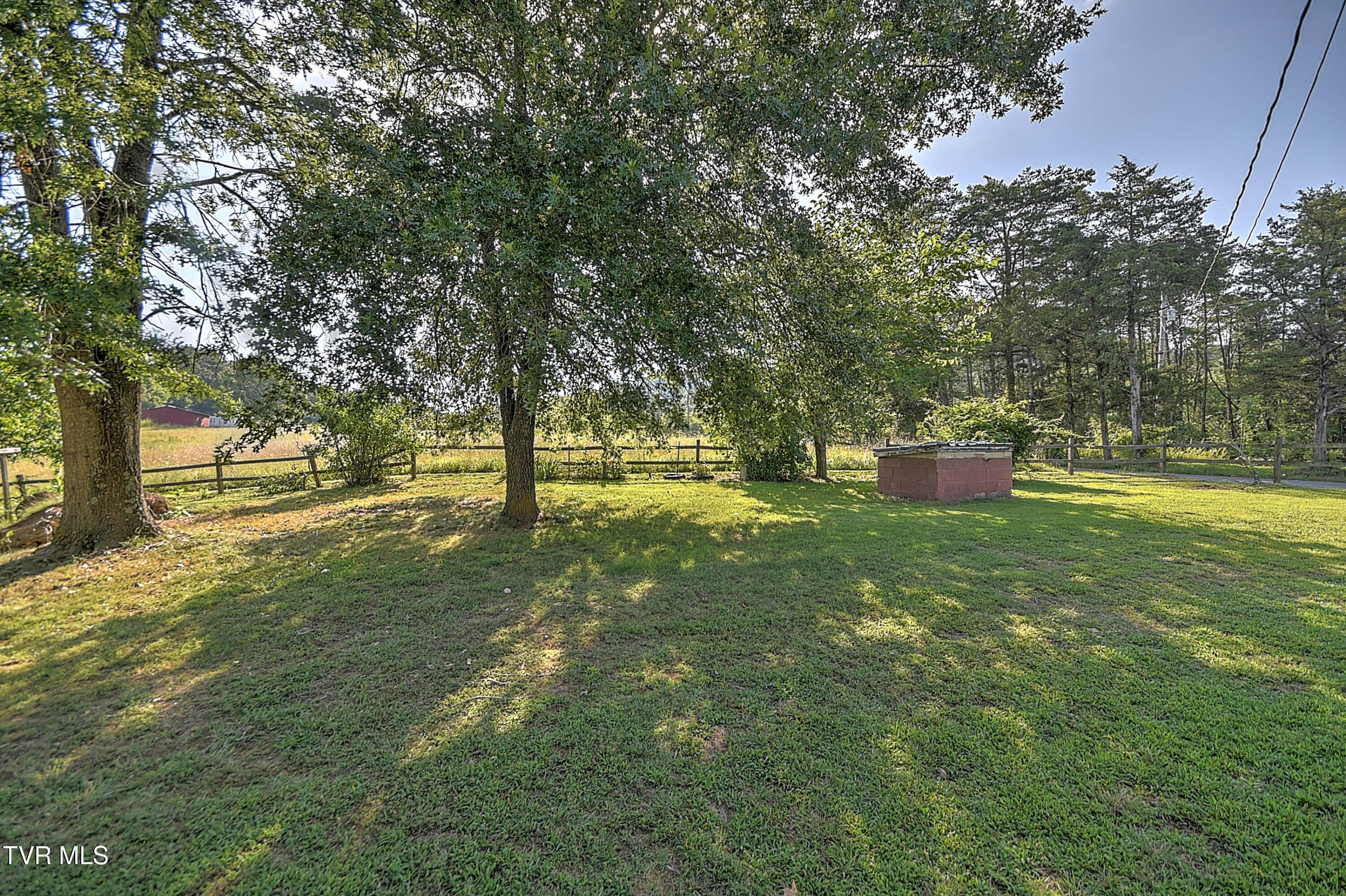 805 Dixie Road Greeneville, TN 37743 - Photo 9 of 63 805 Dixie JK-35