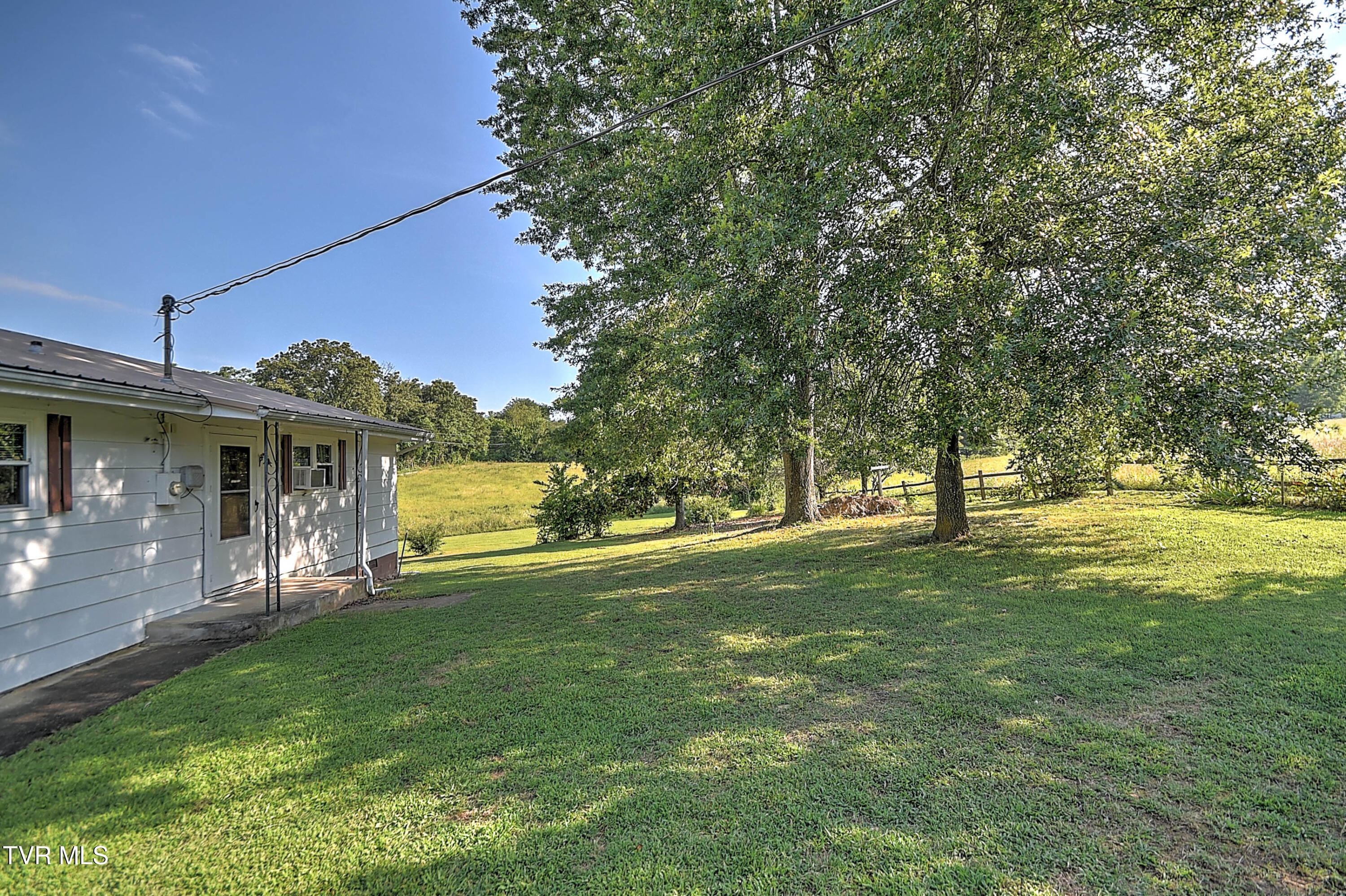 805 Dixie Road Greeneville, TN 37743 - Photo 10 of 63 805 Dixie JK-36