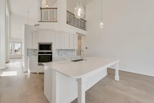 $684,728 | 3538 Coneflower Trail, Venus, TX 76084