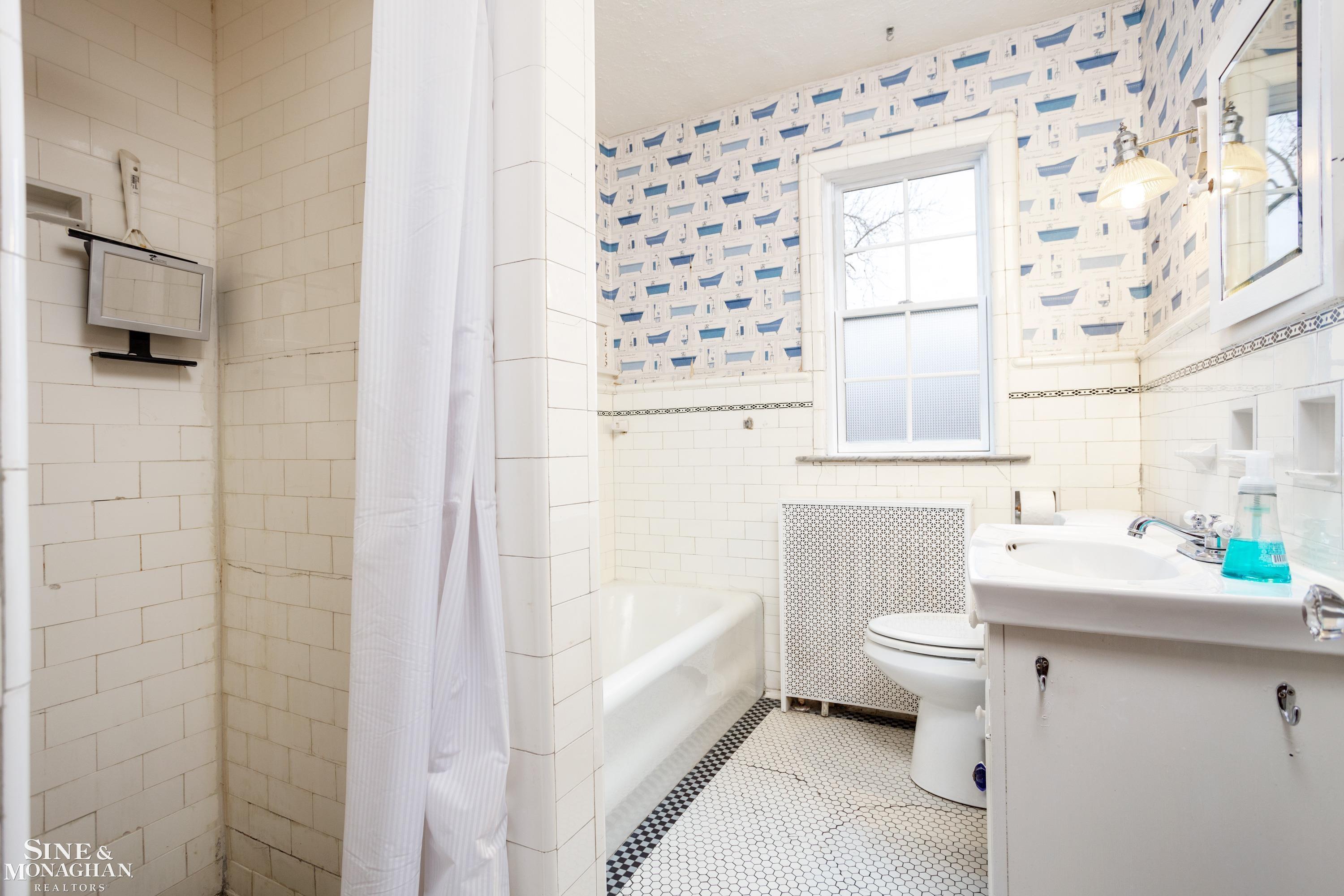 1231 Bishop Road Grosse Pointe Park, MI 48230 - Photo 22 of 54