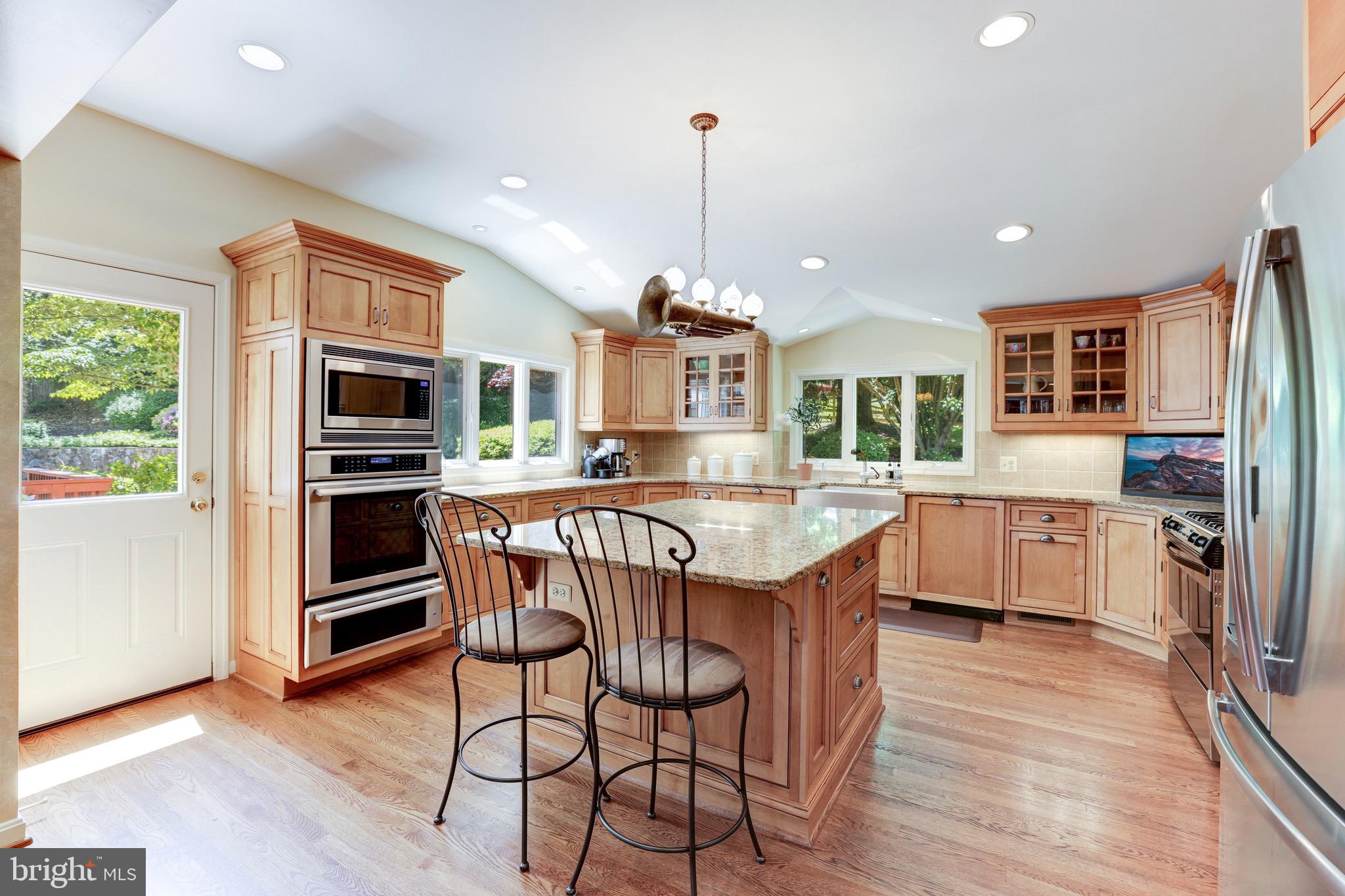 1208 Old Stable Road McLean, VA 22102 - Photo 19 of 50