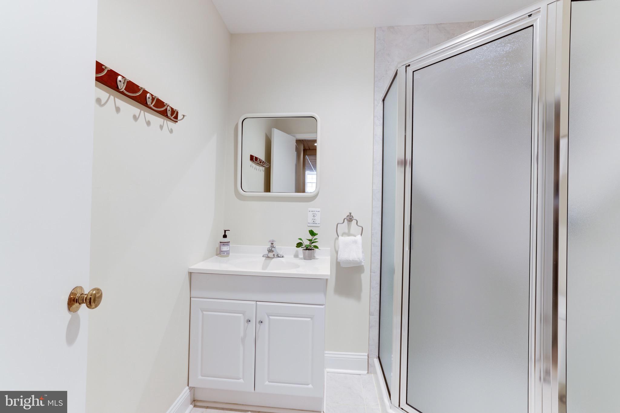 1208 Old Stable Road McLean, VA 22102 - Photo 42 of 50