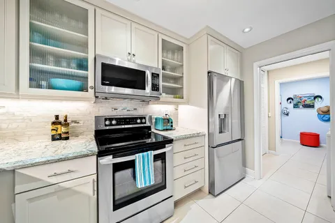 $724,900 | 146 Driftwood Circle, Atlantis, FL 33462