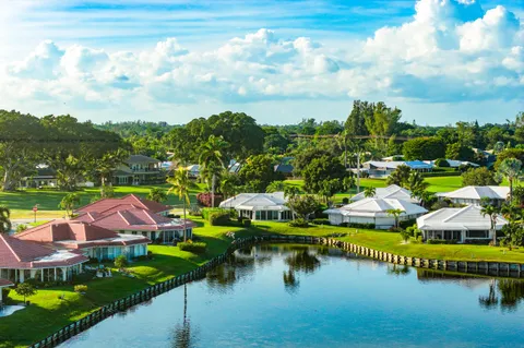 $724,900 | 146 Driftwood Circle, Atlantis, FL 33462