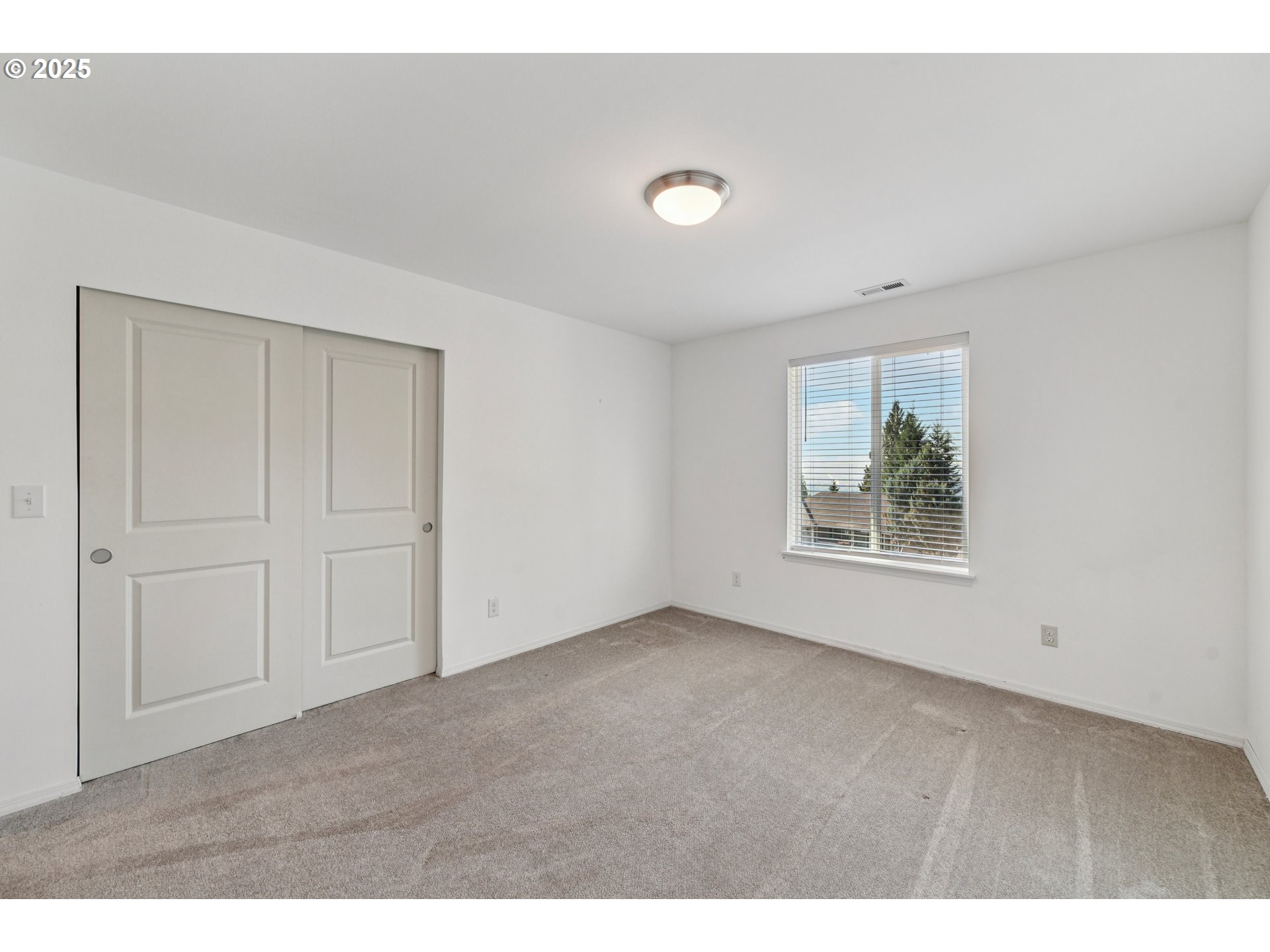 9 Curtis Lane Longview, WA 98632 - Photo 22 of 37 a view of an empty room with a window