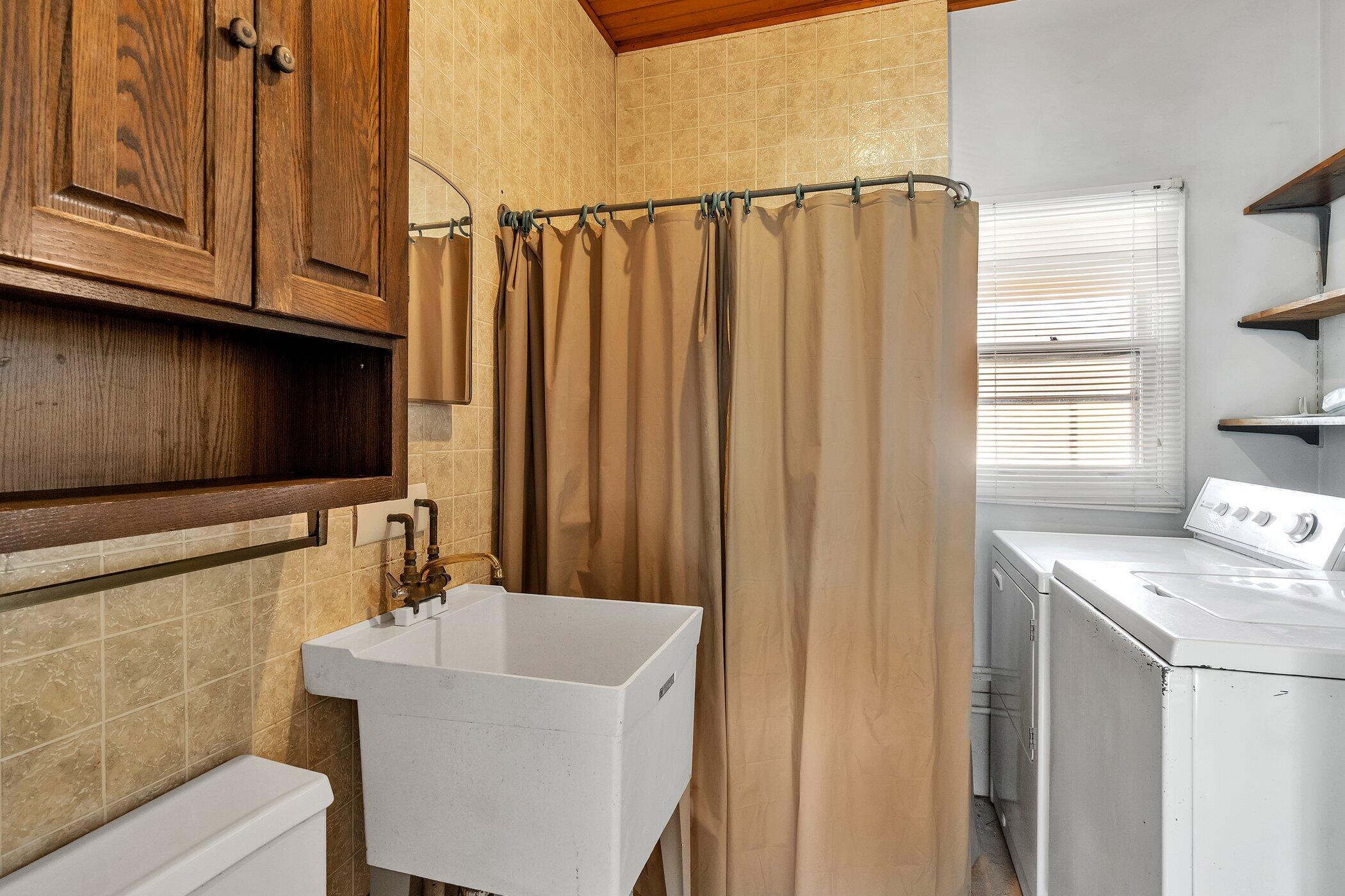3505 Blackman Road Jackson, MI 49201 - Photo 28 of 51 3505-Blackman-Rd-WindowStill-Real-Estate