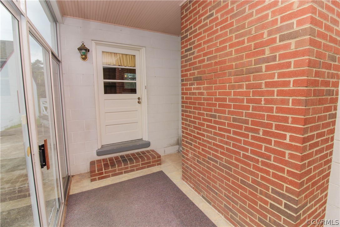 11100 Cosby Mill Road New Kent, VA 23124 - Photo 5 of 38 Gallery Image 5