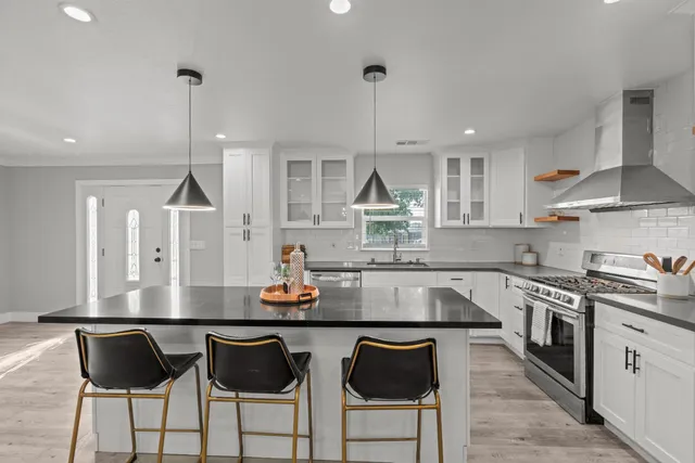 $899,900 | 7360 Gardner Avenue, Sacramento, CA 95828