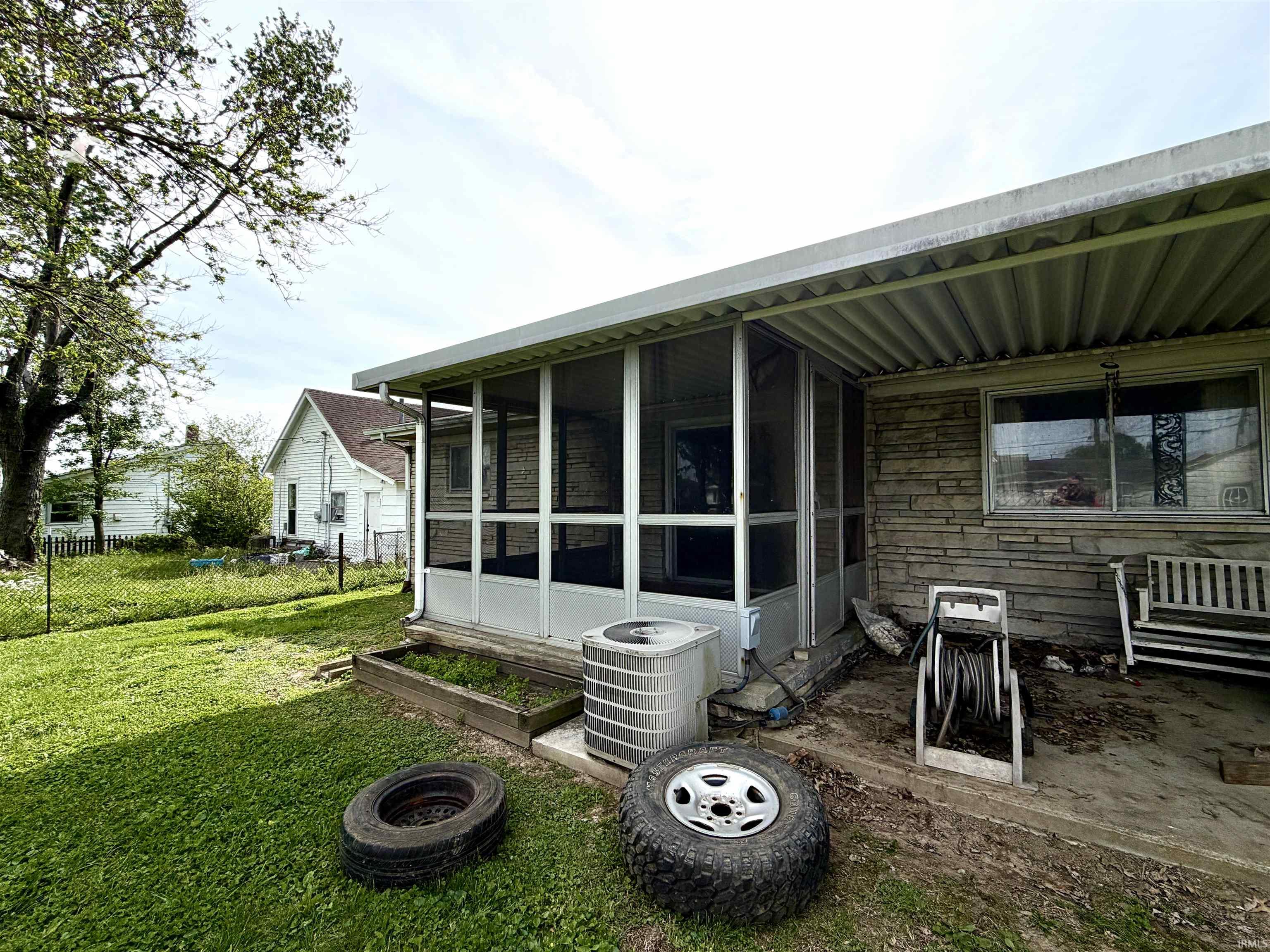 414 N Street Bedford, IN 47421 - Photo 5 of 17