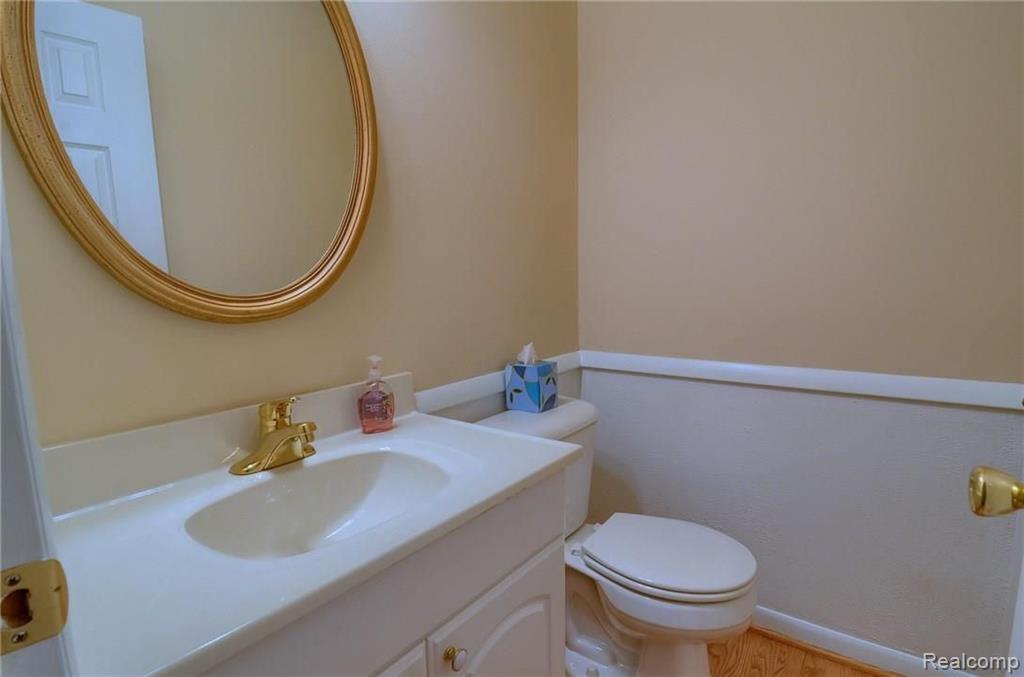 1215 Candlestick Lane Rochester Hills, MI 48306 - Photo 17 of 24