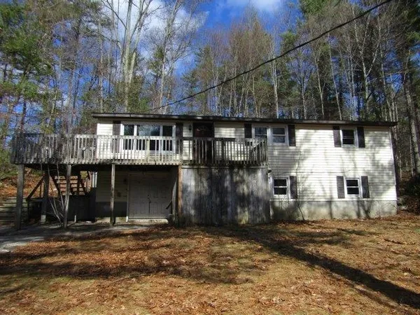 $240,000 | 11 Bartlett Road, Derry, NH 03038