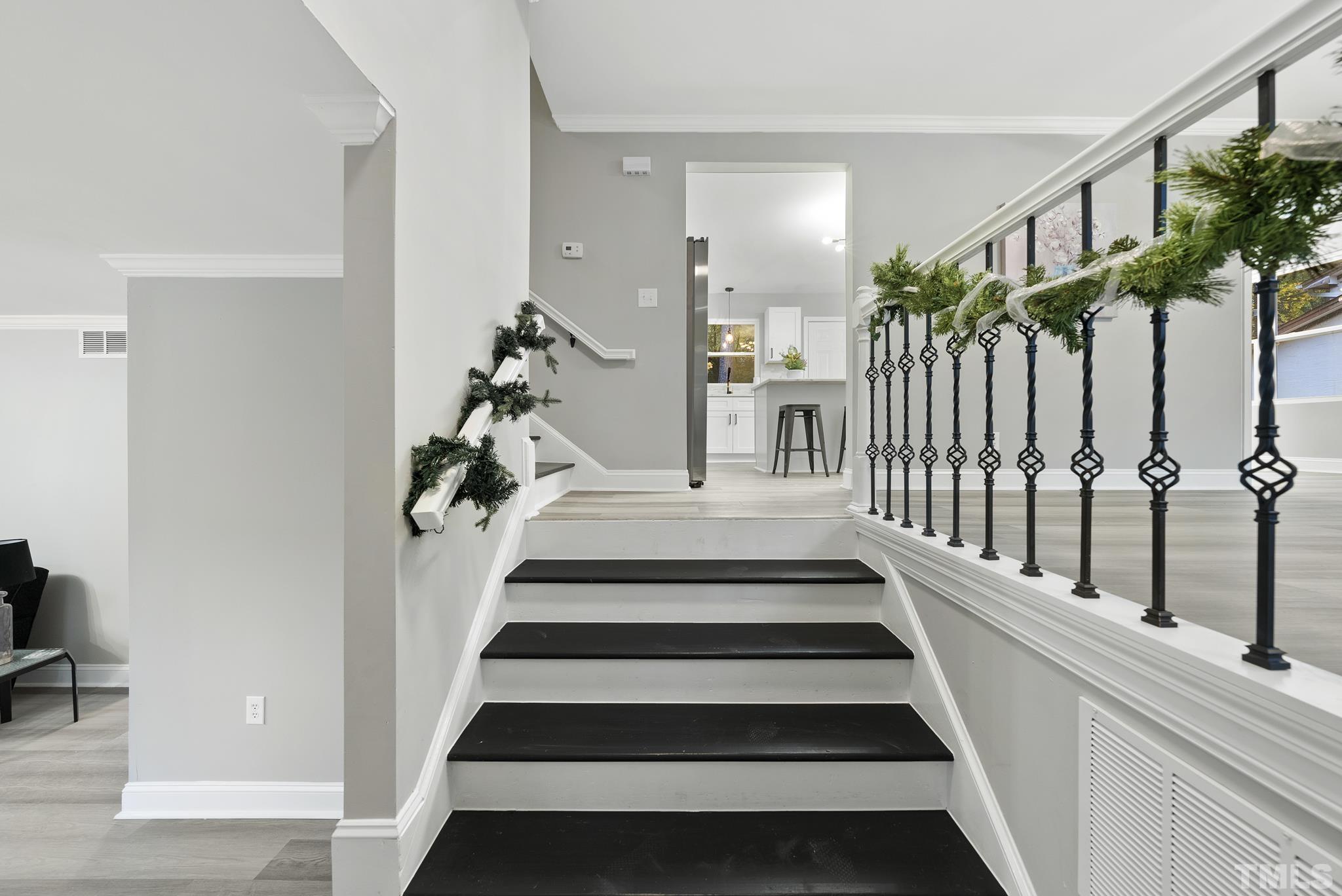 20 Lynn Road Raleigh, NC 27609 - Photo 3 of 29 a view of entryway