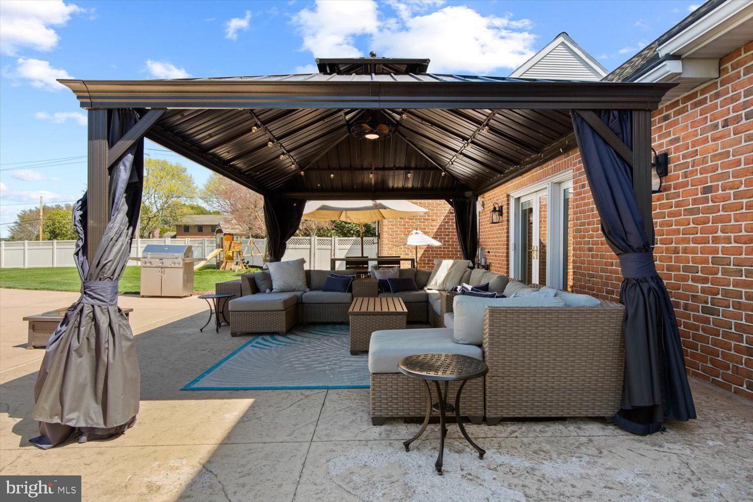 702 Buckwood Lane Lititz, PA 17543 - Photo 6 of 64