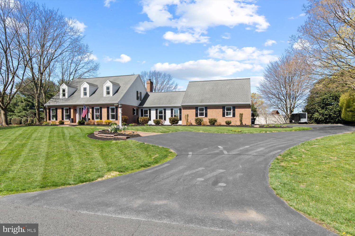 702 Buckwood Lane Lititz, PA 17543 - Photo 10 of 64