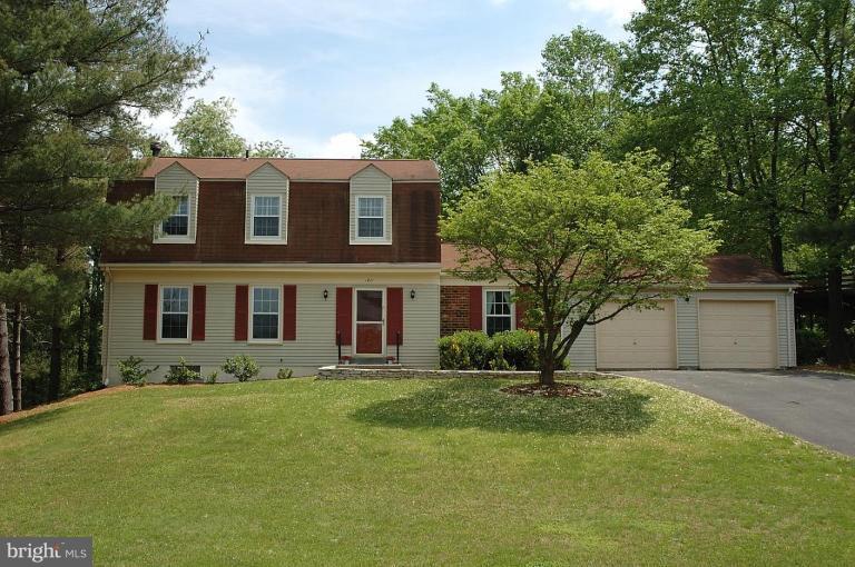 1801 Post Oak Trail Reston, VA 20191 - Photo 1 of 22 Exterior (Main)