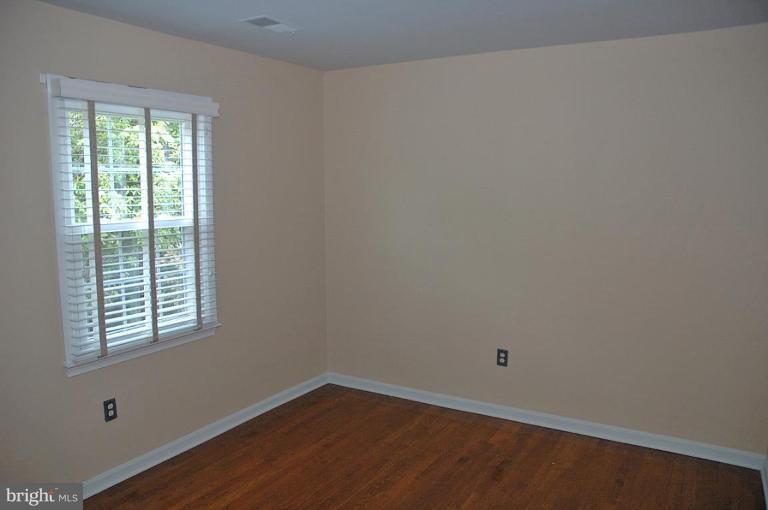1801 Post Oak Trail Reston, VA 20191 - Photo 12 of 22 Bedroom #3