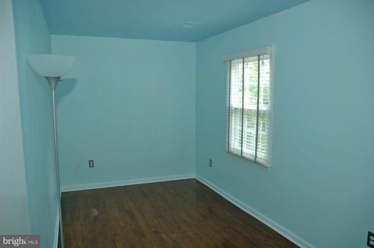 1801 Post Oak Trail Reston, VA 20191 - Photo 13 of 22 Bedroom #4