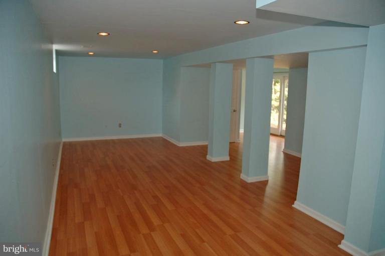 1801 Post Oak Trail Reston, VA 20191 - Photo 17 of 22 Recreation Room