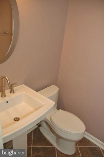 1801 Post Oak Trail Reston, VA 20191 - Photo 10 of 22 Half Bath 1