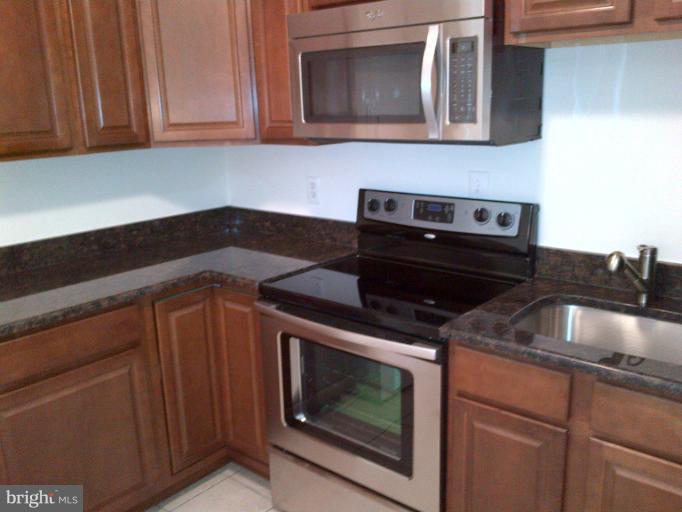 9275 Taney Road Manassas, VA 20110 - Photo 5 of 9 Kitchen
