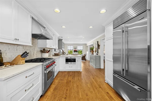 $3,599,000 | 39 Barkers Point Road, Sands Point, NY 11050
