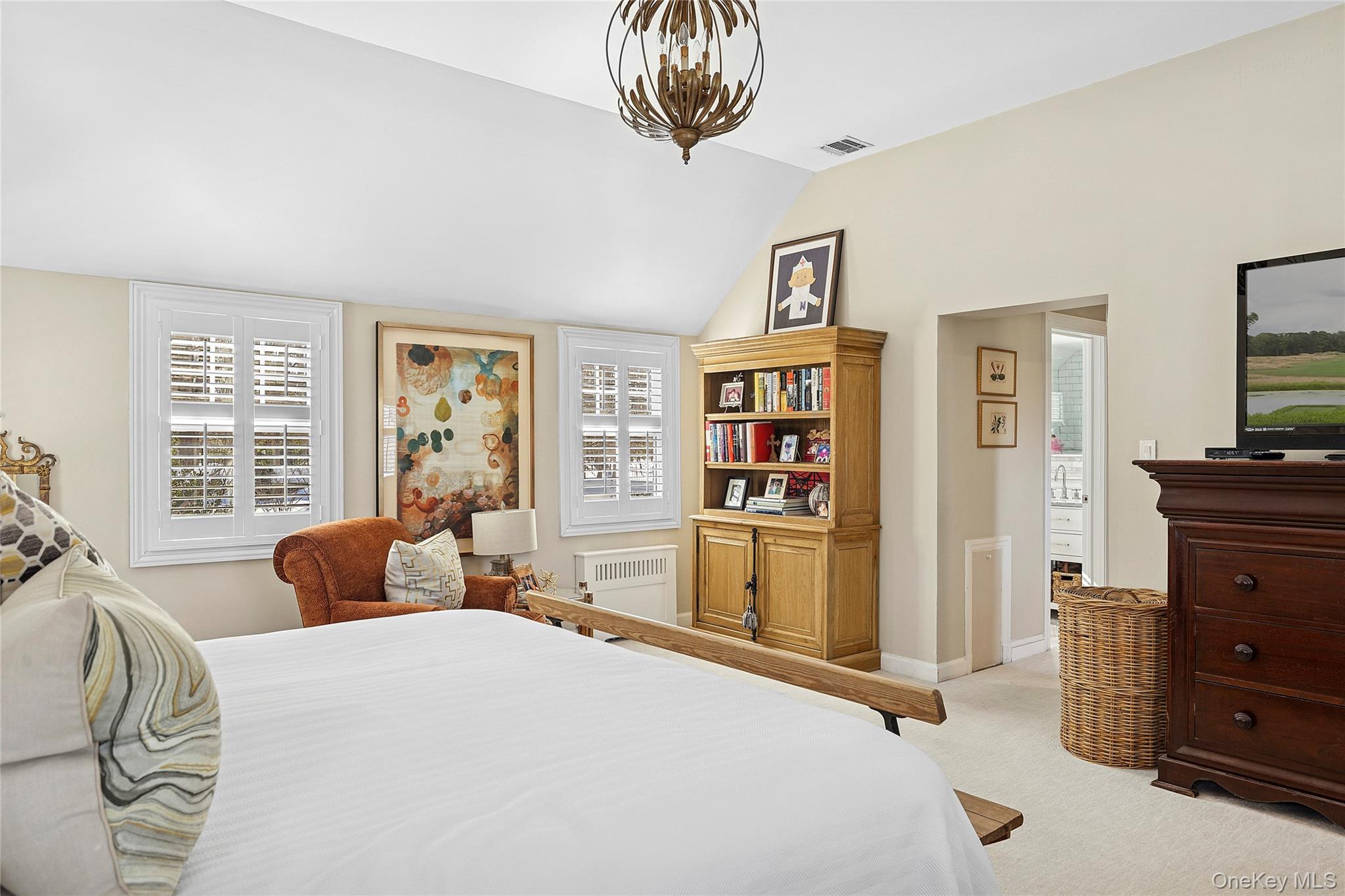 39 Barkers Point Road Sands Point, NY 11050 - Photo 18 of 35 Primary Bedroom