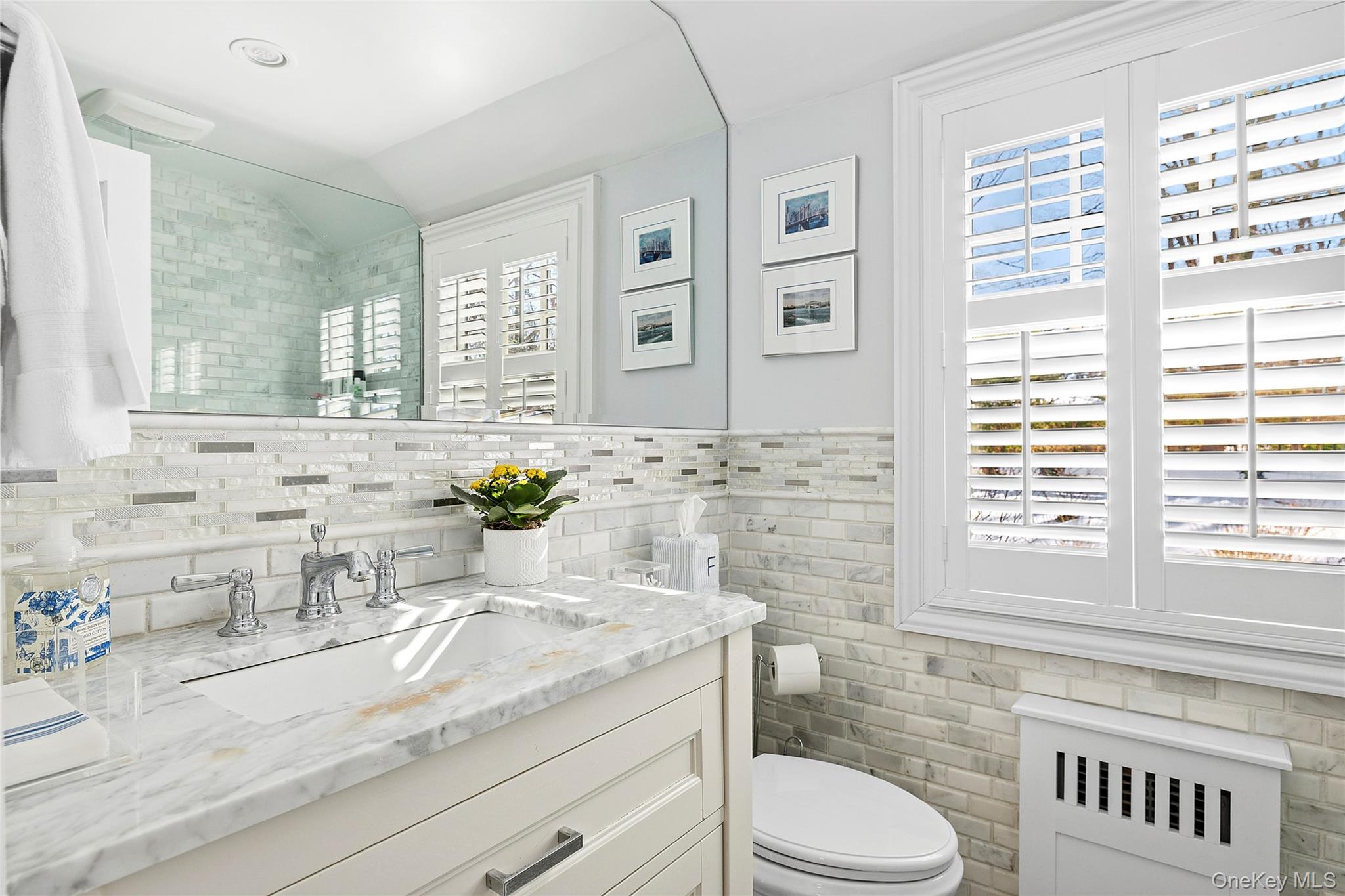 39 Barkers Point Road Sands Point, NY 11050 - Photo 25 of 37 2nd floor bath