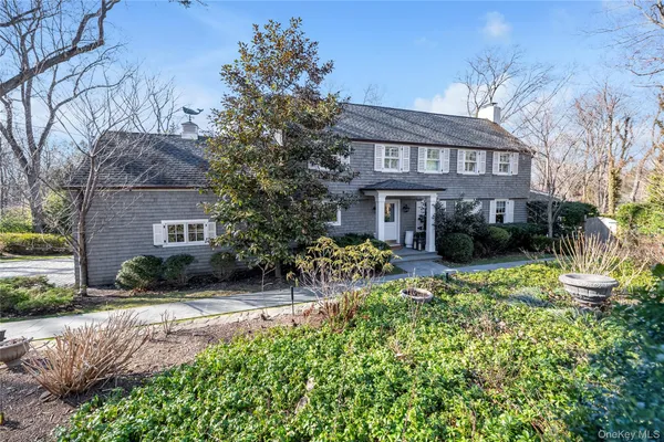 $3,599,000 | 39 Barkers Point Road, Sands Point, NY 11050