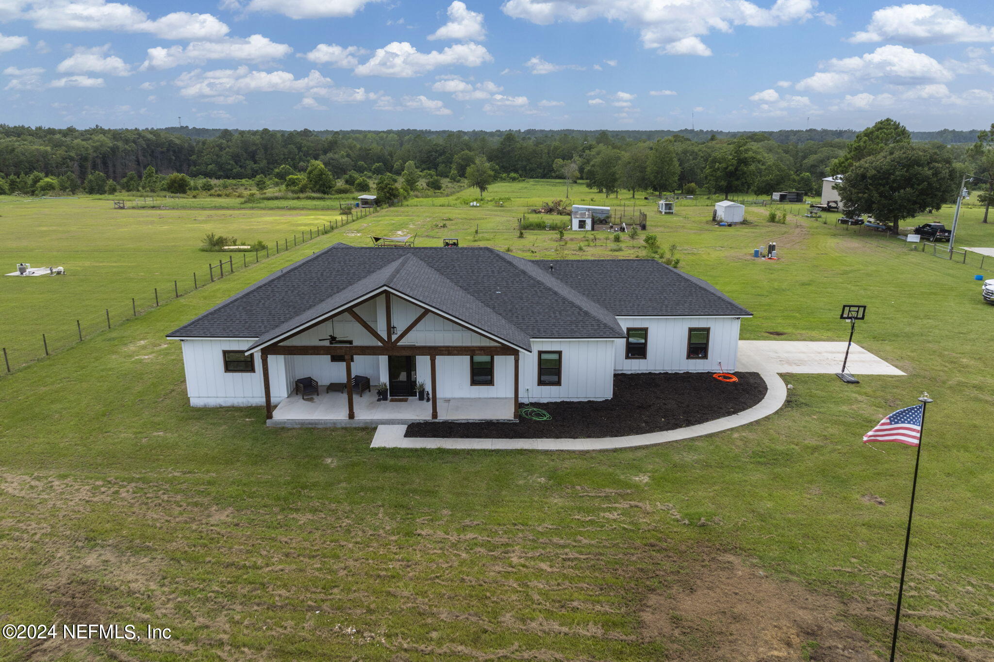 371270 Kings Ferry Road Hilliard, FL 32046 - Photo 4 of 45 Close up aerial