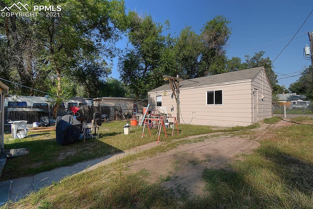 515 Prairie Road Colorado Springs, CO 80909 - Photo 5 of 25