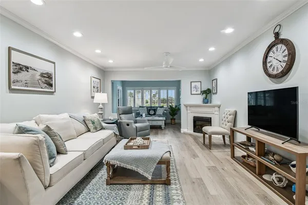 $2,300 | 8 Glencoe Place, Unit 107, Dunedin, FL 34698