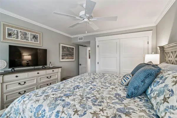 $2,300 | 8 Glencoe Place, Unit 107, Dunedin, FL 34698