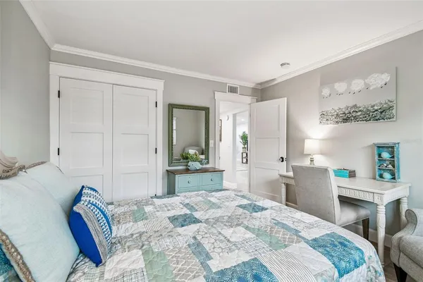 $2,300 | 8 Glencoe Place, Unit 107, Dunedin, FL 34698