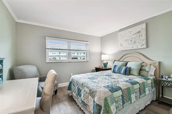 $2,300 | 8 Glencoe Place, Unit 107, Dunedin, FL 34698