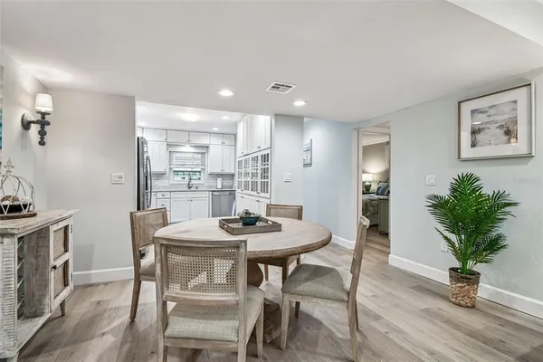 $2,300 | 8 Glencoe Place, Unit 107, Dunedin, FL 34698