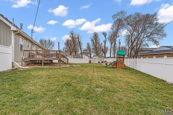 $335,000 | 506 Kennys Court, Rossville, KS 66533